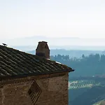 Zafferano Rooftop Terrace Tower House Апартаменты Сан-Джиминьяно