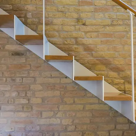 Zafferano Rooftop Terrace Tower House Сан-Джиминьяно